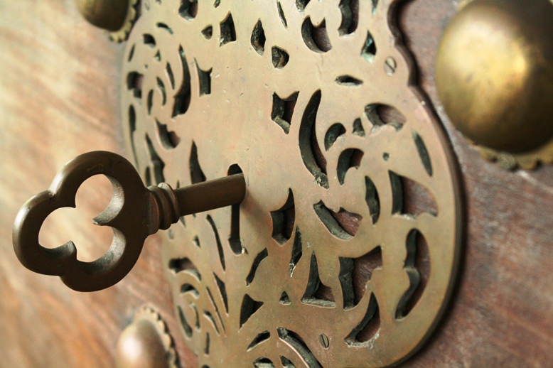 Llaves que abren el pensamiento divergente. Las llaves del pensamiento, Tony Ryan, Thinkers Keys, rutinas del pensamiento, proceso creativo, desarrollo del pensamiento crítico, desarrollo del pensamiento creativo, metáfora, pensamiento crítico y creativo, destrezas del pensamiento, Robert J. Swartz, Arthur L. Costa, Rebecca Reagan, Aprendizaje Basado en el Pensamiento, Thinking Based Learning, educación integral, brainstorming, Alex Faickney Osborn, Teaching Thinking, enseñanza de las destrezas del pensamiento, Albert Camus, acompañamiento, acompasamiento, coaching educativo,