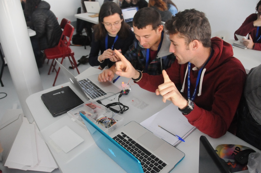 Taller Robótica educativa: ARDUINO EN DOS HORAS Primeras prácticas sencillas para llevar al aula_5