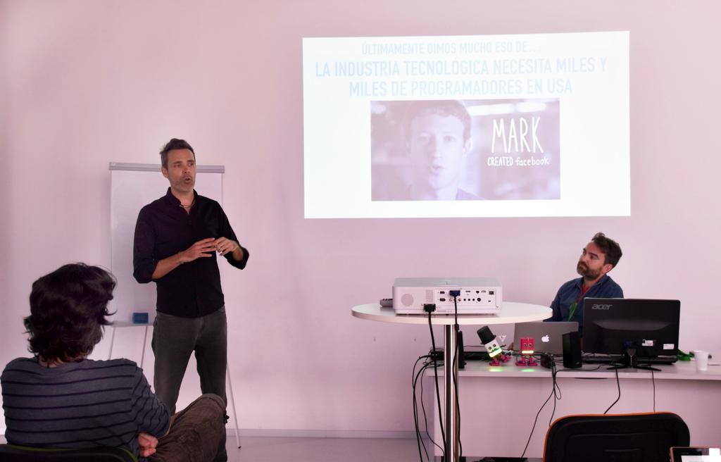 IV Congreso de Experiencias de Innovacion Educativa UTOPIAS EDUCATIVAS 2016. Ponencia: “COMPUTER SCIENCE: la importancia de un curriculum vertical”.